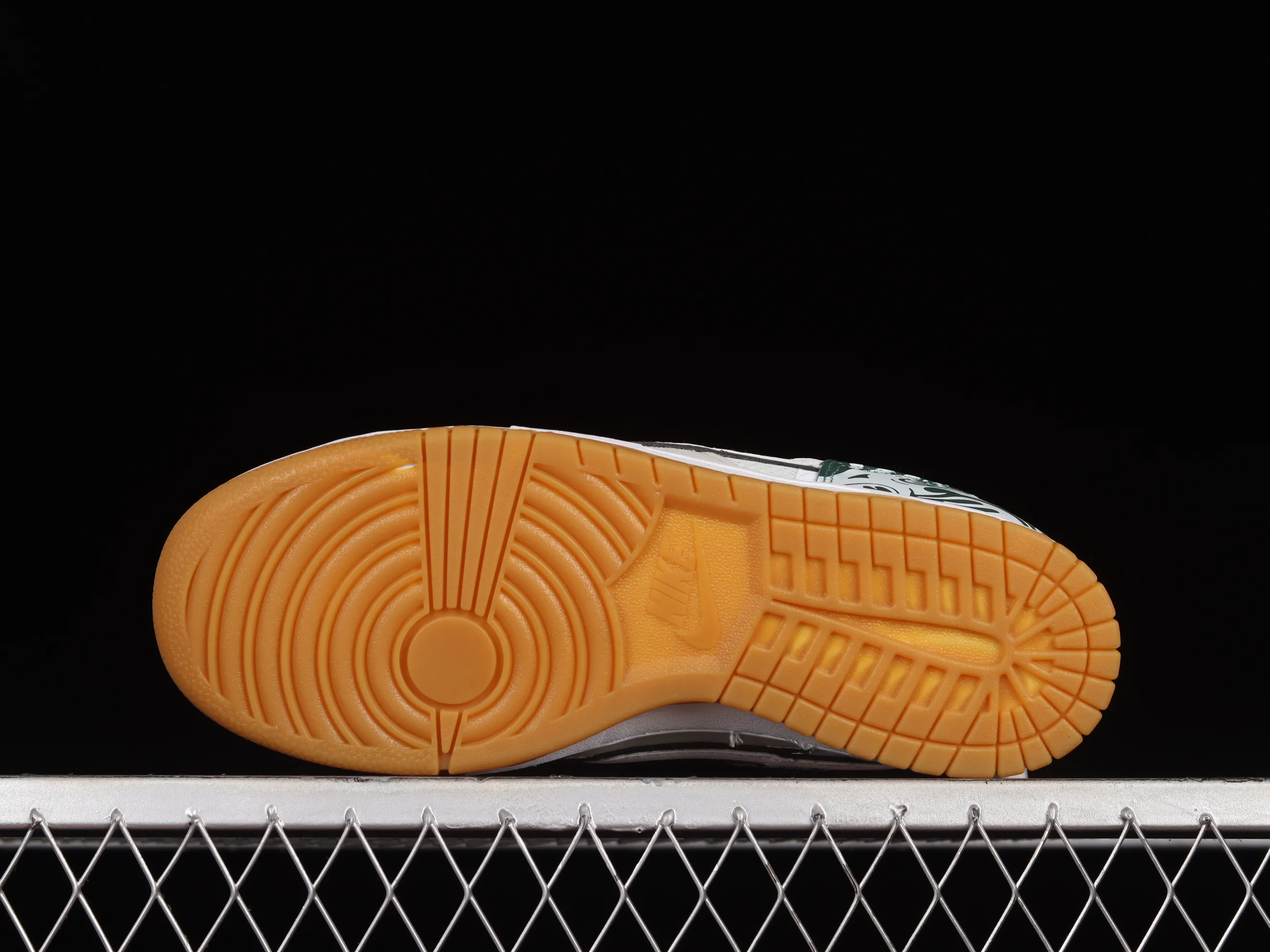 All categories Nk SB Dunk series Nk SB Dunk Low low-top skate shoes Nk Dunk Scrap stitching low-top skate shoes DH7450-100